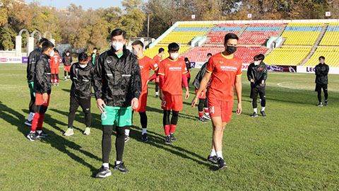Vì sao U23 Việt Nam bị cấm tập ở sân thi đấu chính thức?